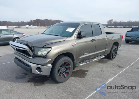 2010 Toyota Tundra Grade 5.7L V8 z USA, uszkodzony, nr VIN 5TFUW5F1XAX110222